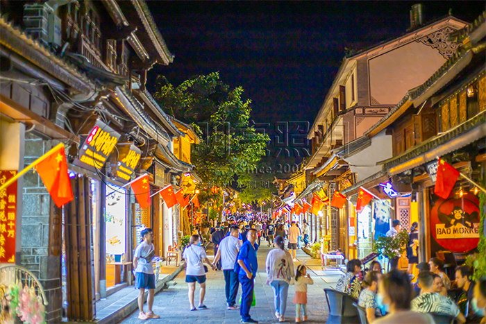 美食街亮化工程應該怎么做才能吸引更多人流量？